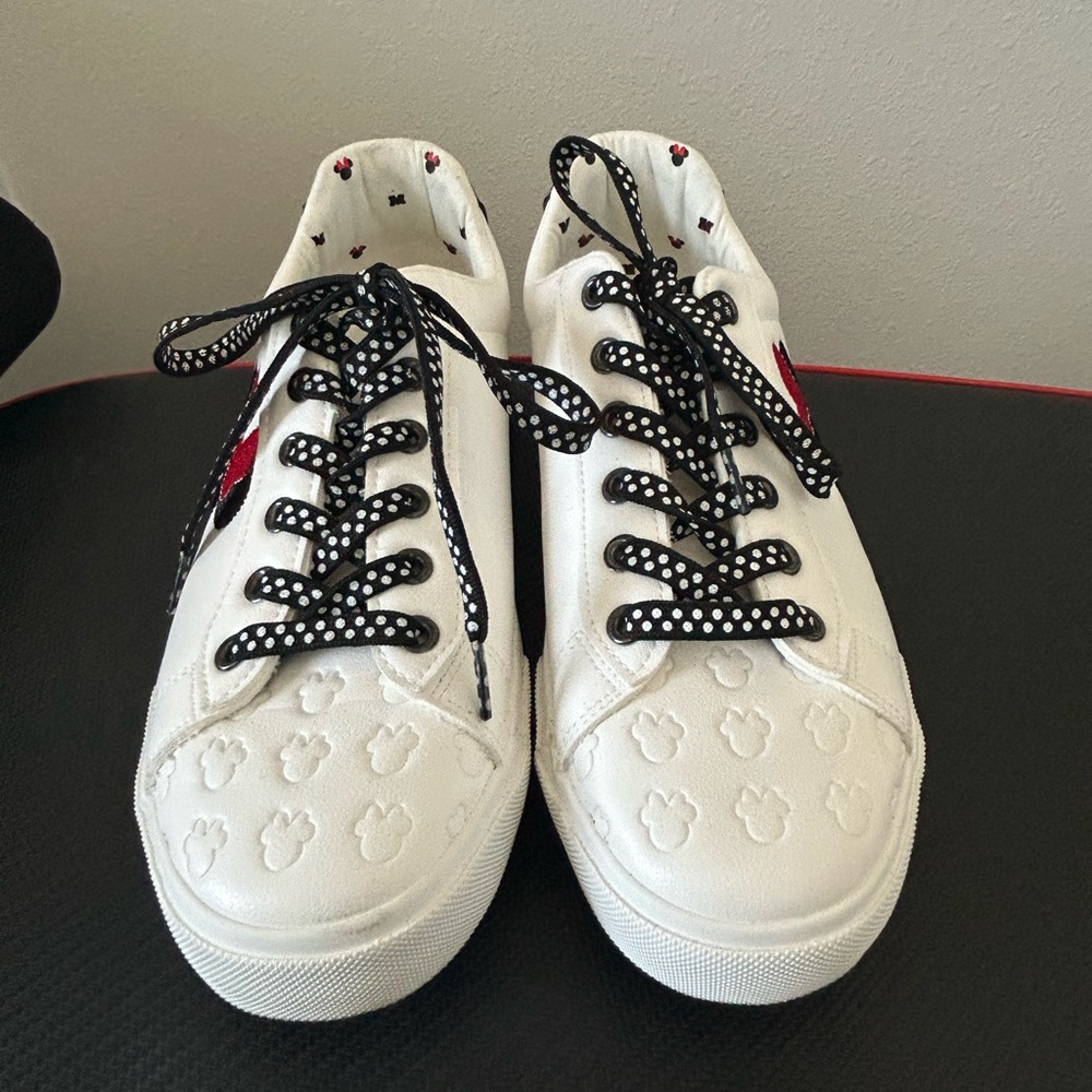 Disney Minnie Mouse Sneakers with Black Laces - Picture 2 of 5